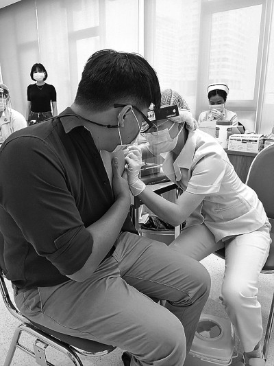 为海外中国公民接种疫苗 解忧暖心，“春苗”来了