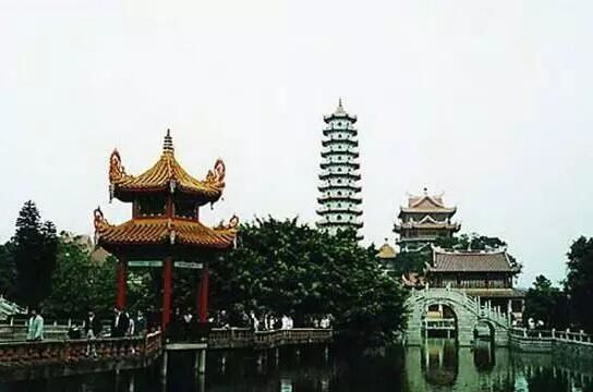 宿迁 真如寺宝塔真如禅寺,位于宿迁城南,与西楚霸王项羽故居毗邻.