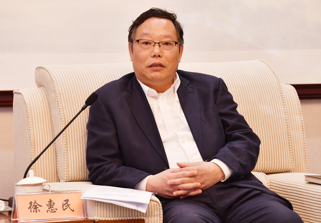 南通市委书记徐惠民在接受本报记者专访时表示,肩负争当全省发展新