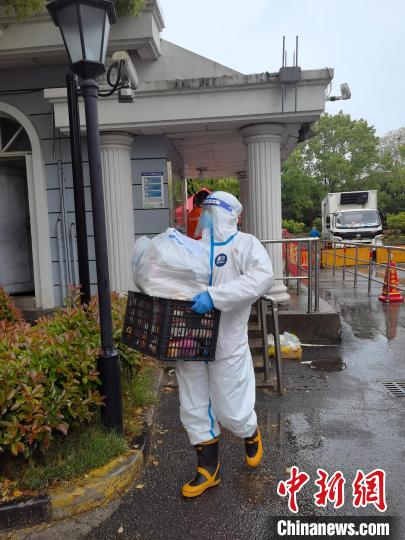 (上海战疫录)加拿大志愿者Doyon的“初心”:想真正成为社区中的一员